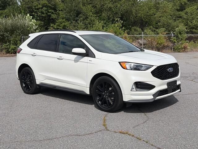 2022 Ford Edge ST-Line — photo 1 of 27