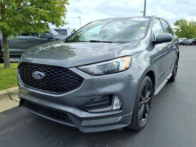 2022 Ford Edge ST-Line — photo 1 of 26