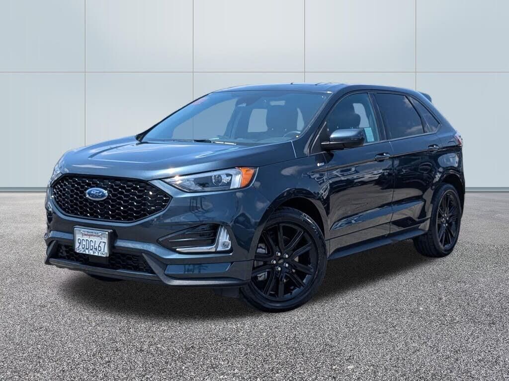 2023 Ford Edge ST-Line — photo 1 of 1
