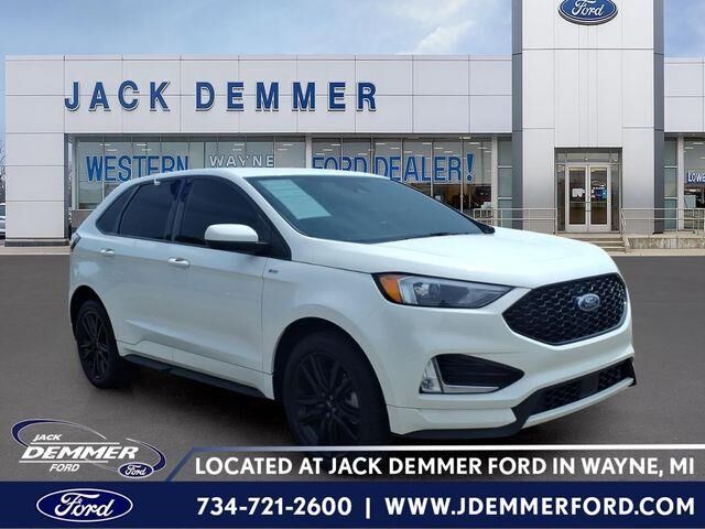 2022 Ford Edge ST-Line — photo 1 of 26