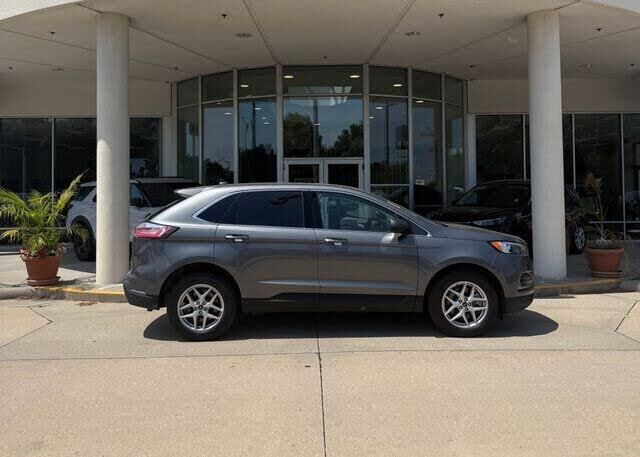 2023 Ford Edge SEL — photo 1 of 1