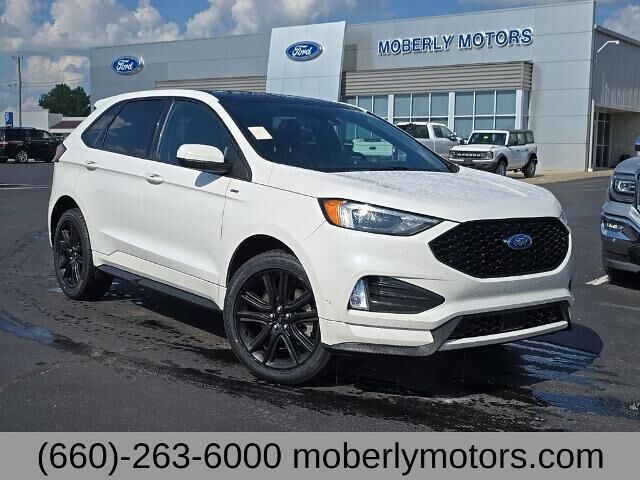 2023 Ford Edge SEL — photo 1 of 13