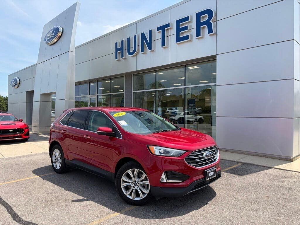 2021 Ford Edge Titanium — photo 1 of 2