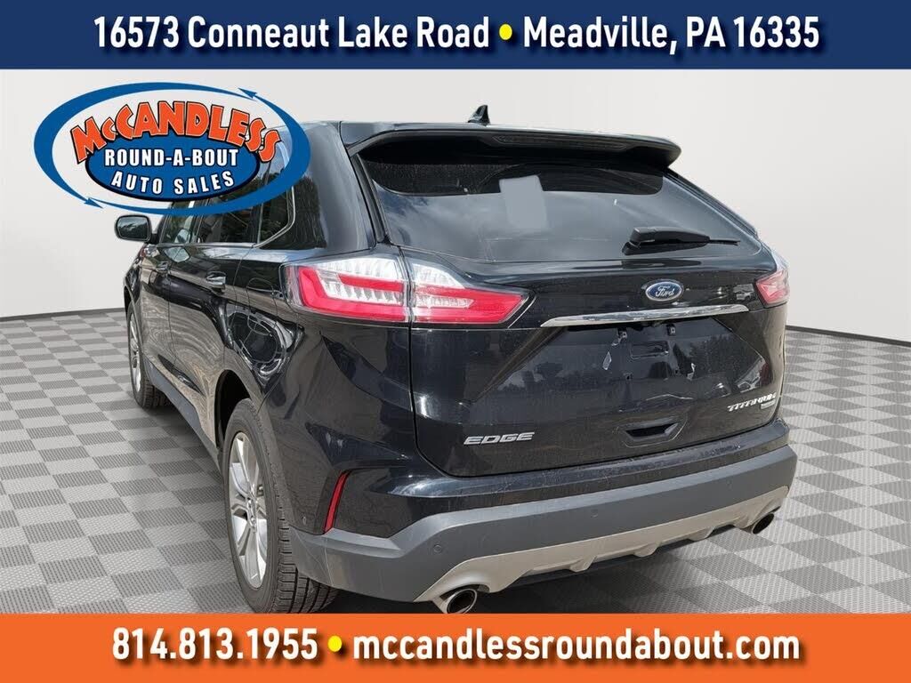 2019 Ford Edge Titanium — photo 1 of 1