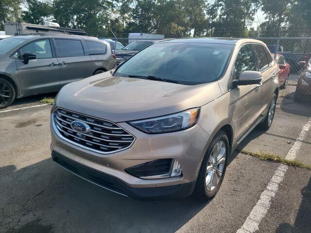 2020 Ford Edge Titanium — photo 1 of 26