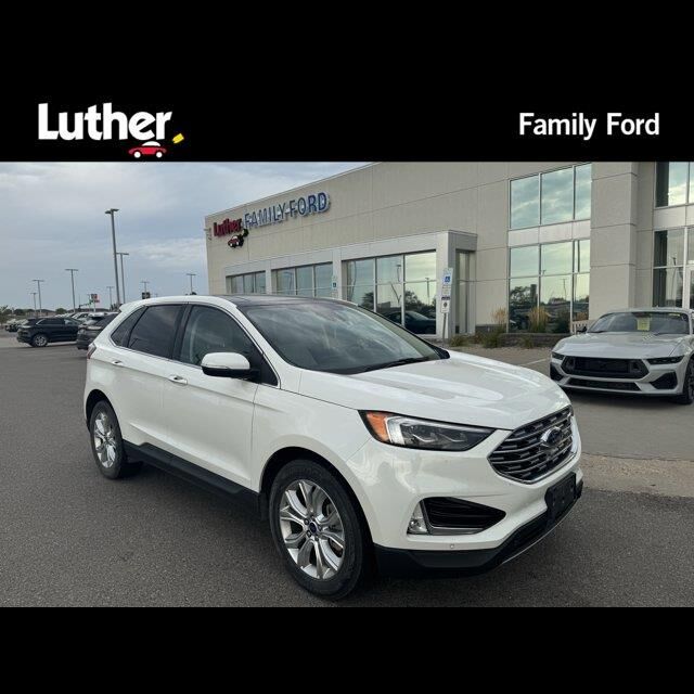 2022 Ford Edge Titanium — photo 1 of 12