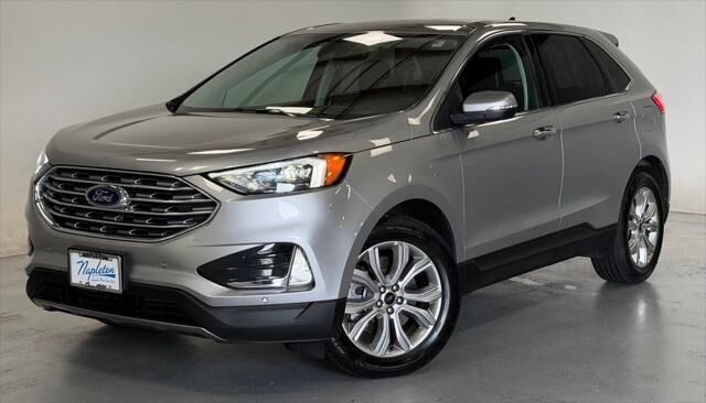2023 Ford Edge Titanium — photo 1 of 12