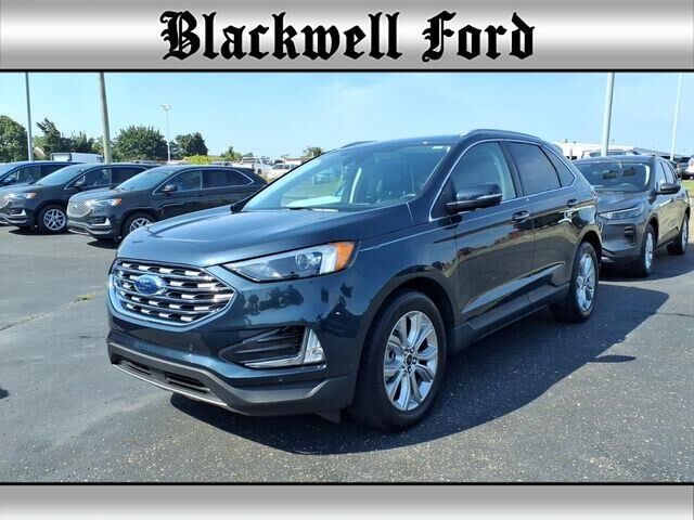 2023 Ford Edge Titanium — photo 1 of 13
