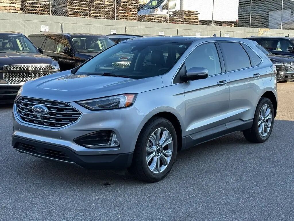 2023 Ford Edge Titanium — photo 1 of 13