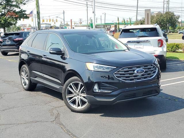 2024 Ford Edge Titanium — photo 1 of 13