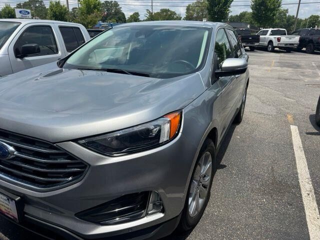 2024 Ford Edge Titanium — photo 1 of 17
