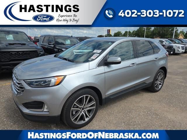 2024 Ford Edge Titanium — photo 1 of 13