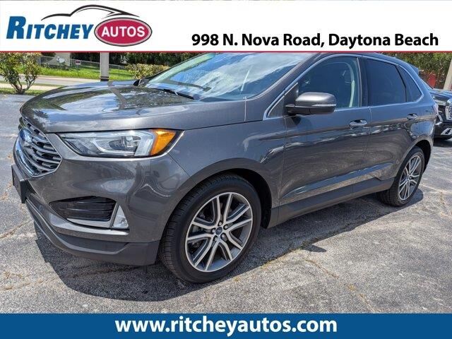 2019 Ford Edge Titanium — photo 1 of 13