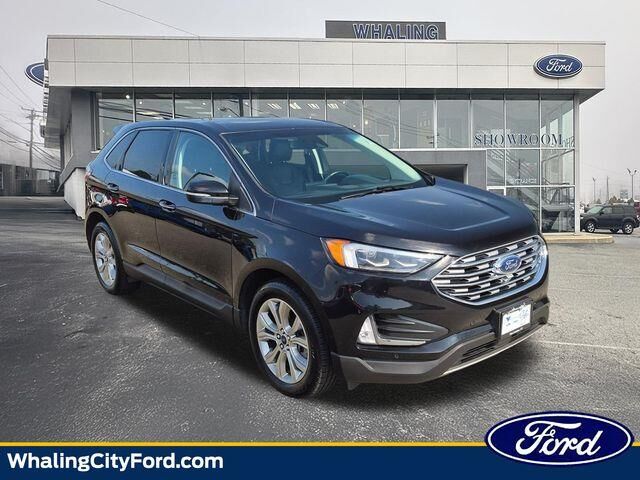 2022 Ford Edge Titanium — photo 1 of 13