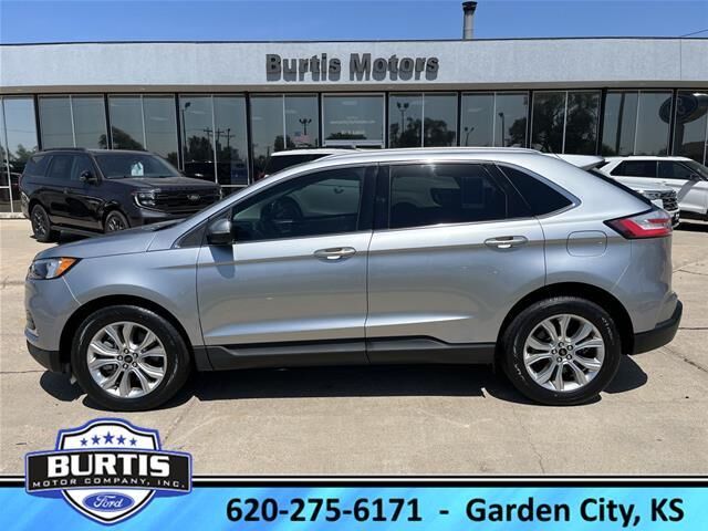 2024 Ford Edge Titanium — photo 1 of 13