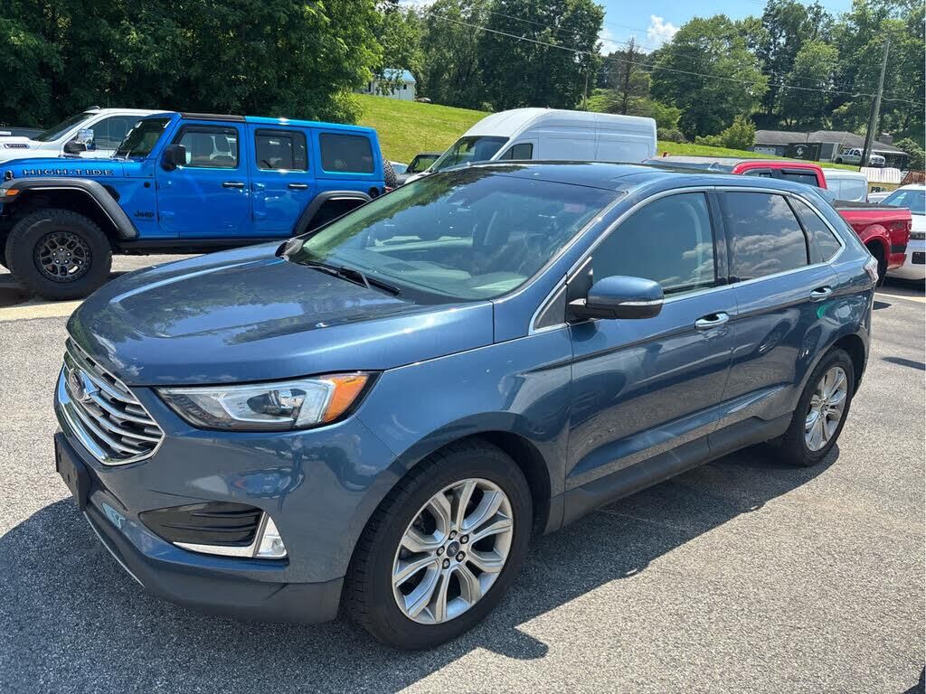 2019 Ford Edge Titanium — photo 1 of 1