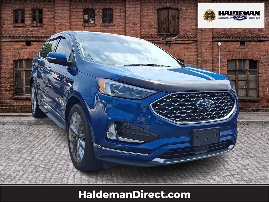 2022 Ford Edge Titanium — photo 1 of 13