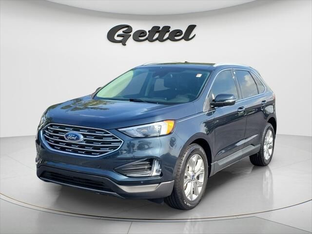2022 Ford Edge Titanium — photo 1 of 1