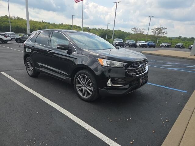 2020 Ford Edge Titanium — photo 1 of 13