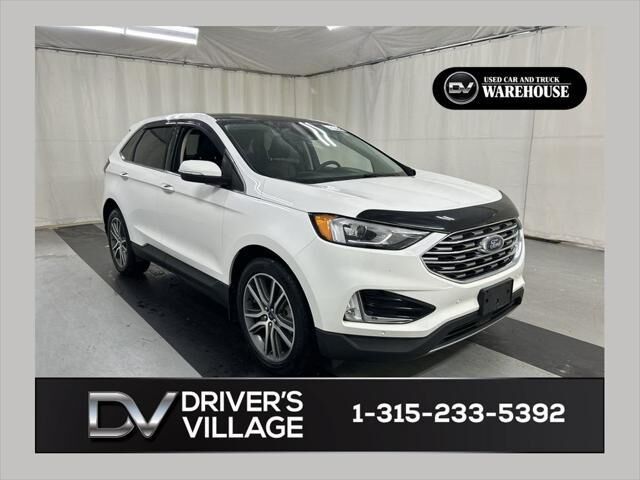 2022 Ford Edge Titanium — photo 1 of 13