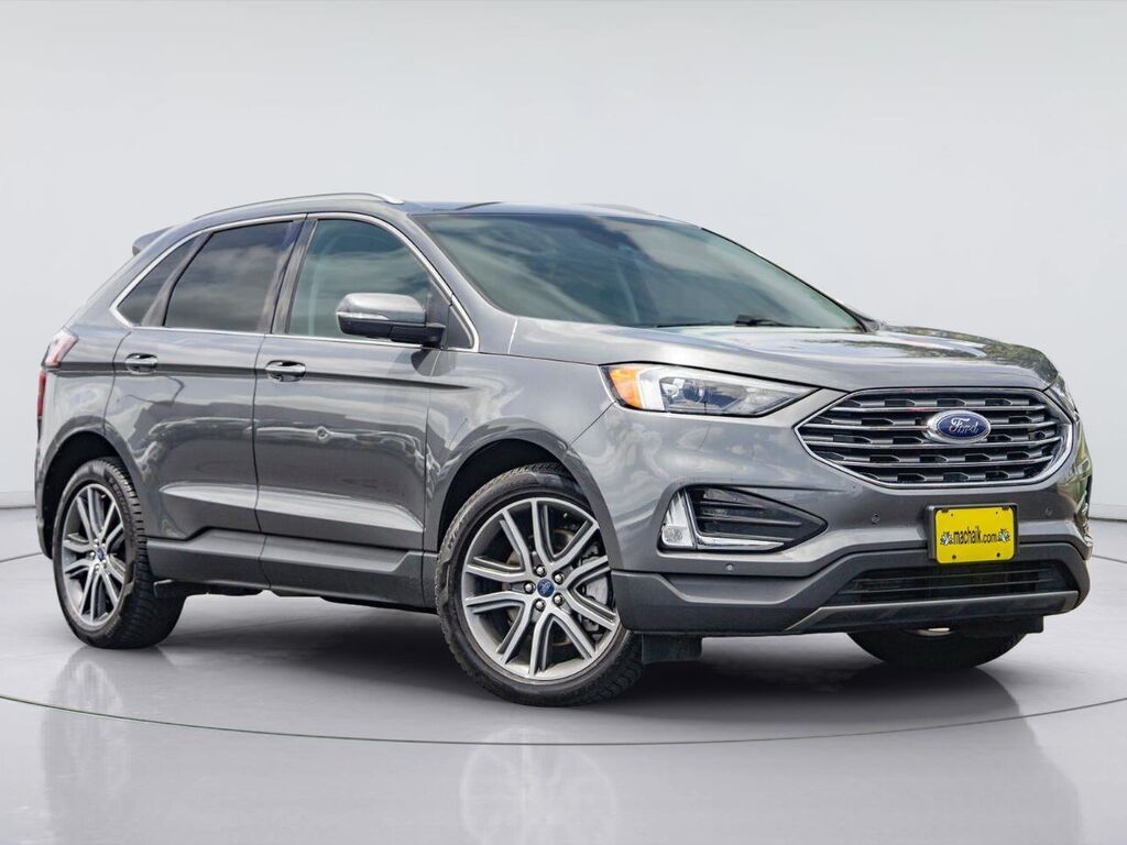 2022 Ford Edge Titanium — photo 1 of 3