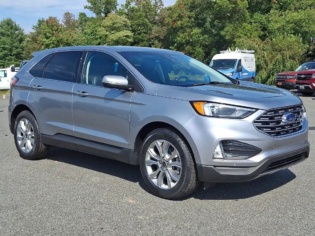2024 Ford Edge Titanium — photo 1 of 13
