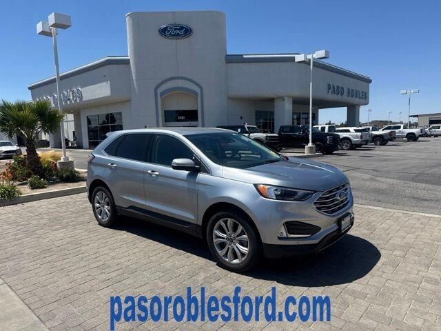2024 Ford Edge Titanium — photo 1 of 12
