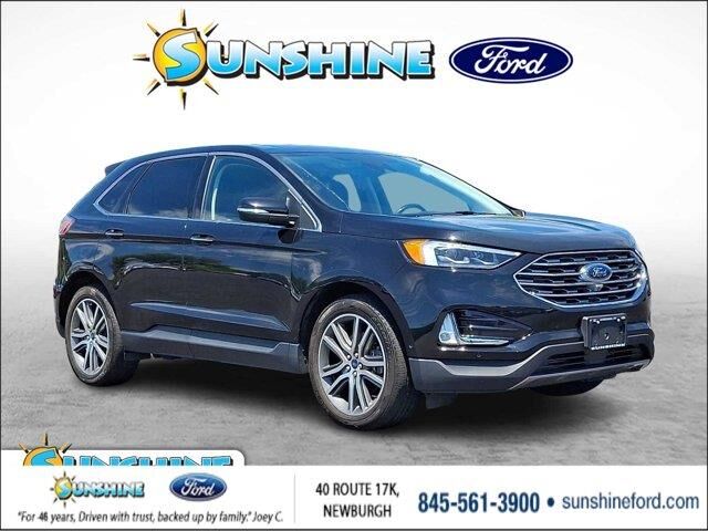 2020 Ford Edge Titanium — photo 1 of 26