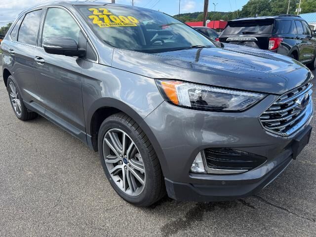 2022 Ford Edge Titanium — photo 1 of 26