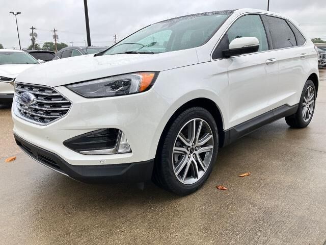 2024 Ford Edge Titanium — photo 1 of 12