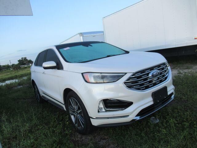 2019 Ford Edge Titanium — photo 1 of 26