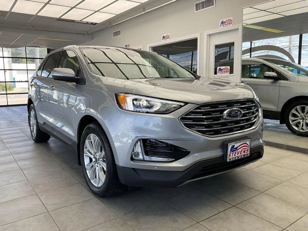 2021 Ford Edge Titanium — photo 1 of 13