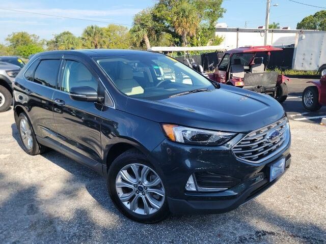 2022 Ford Edge Titanium — photo 1 of 12