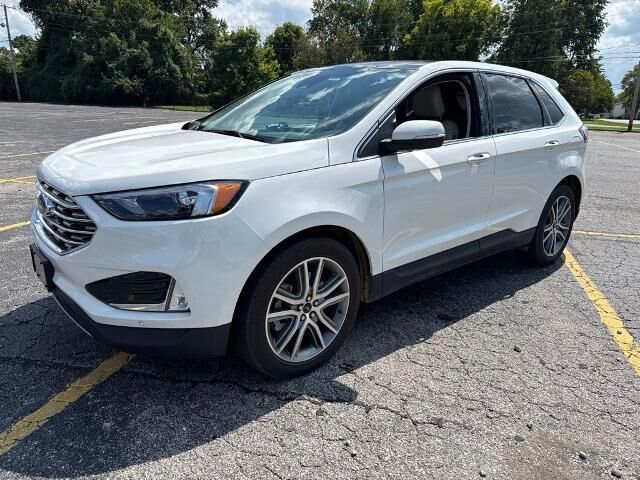 2023 Ford Edge Titanium — photo 1 of 13