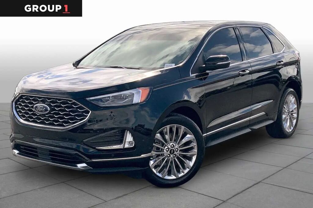 2024 Ford Edge Titanium — photo 1 of 13