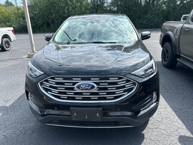 2024 Ford Edge Titanium — photo 1 of 18