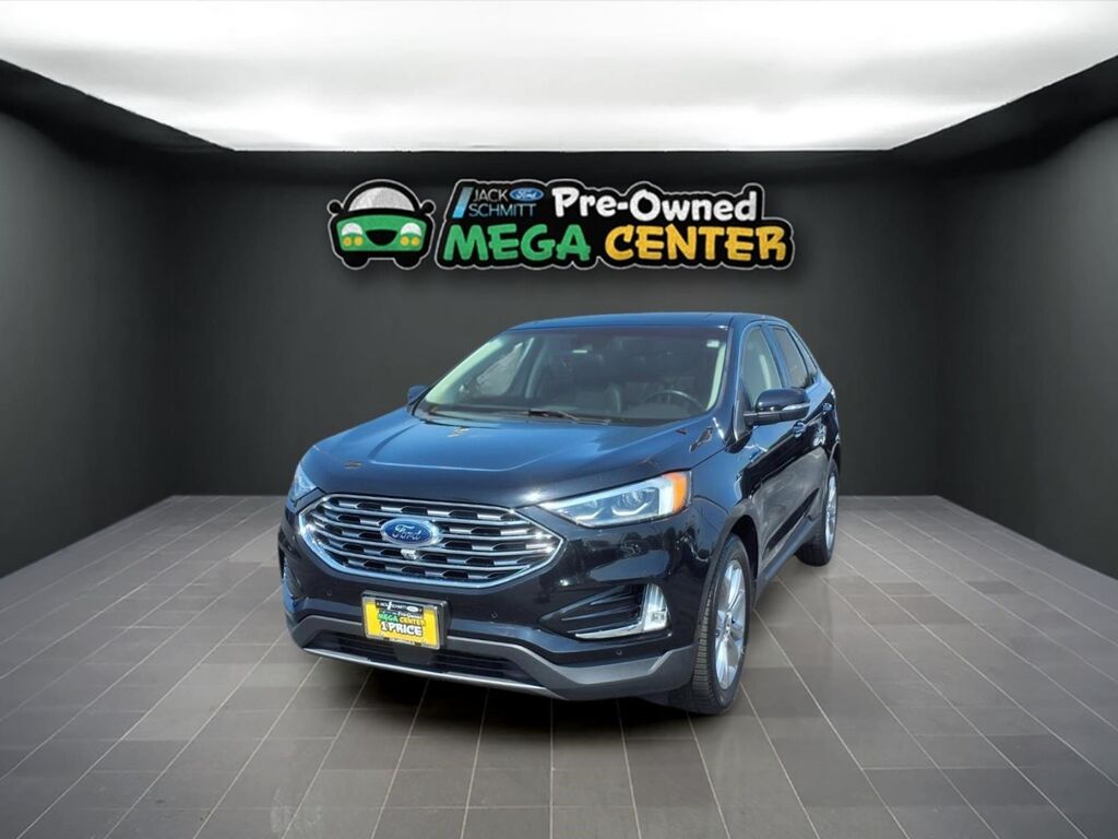 2019 Ford Edge Titanium — photo 1 of 1