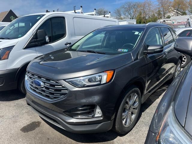 2020 Ford Edge Titanium — photo 1 of 26