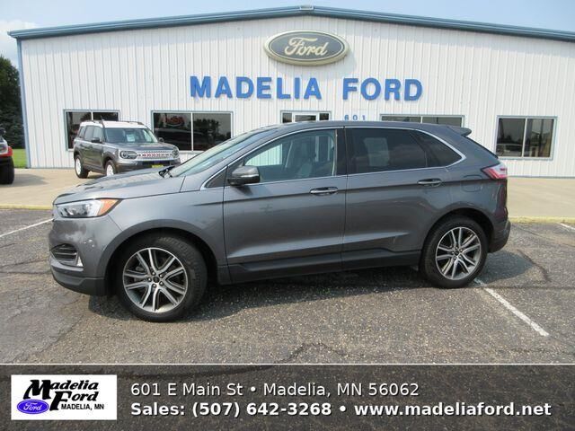 2023 Ford Edge Titanium — photo 1 of 26