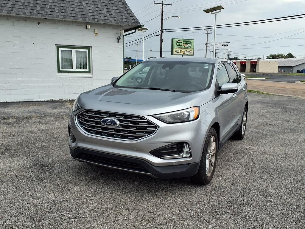 2024 Ford Edge Titanium — photo 1 of 3