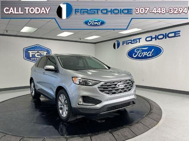 2024 Ford Edge Titanium — photo 1 of 14