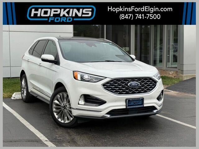 2022 Ford Edge Titanium — photo 1 of 6