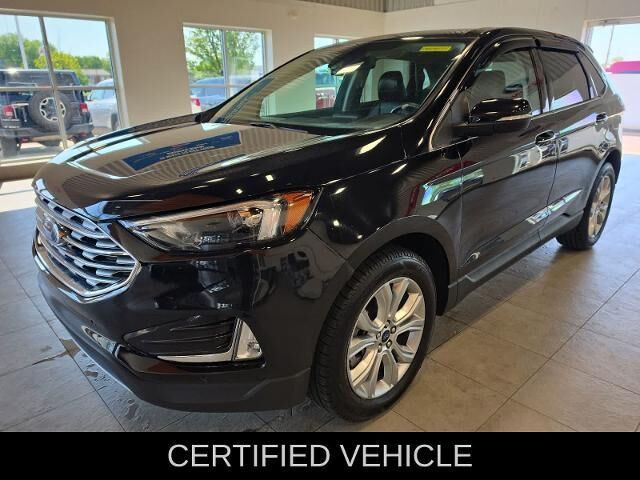 2022 Ford Edge Titanium — photo 1 of 13