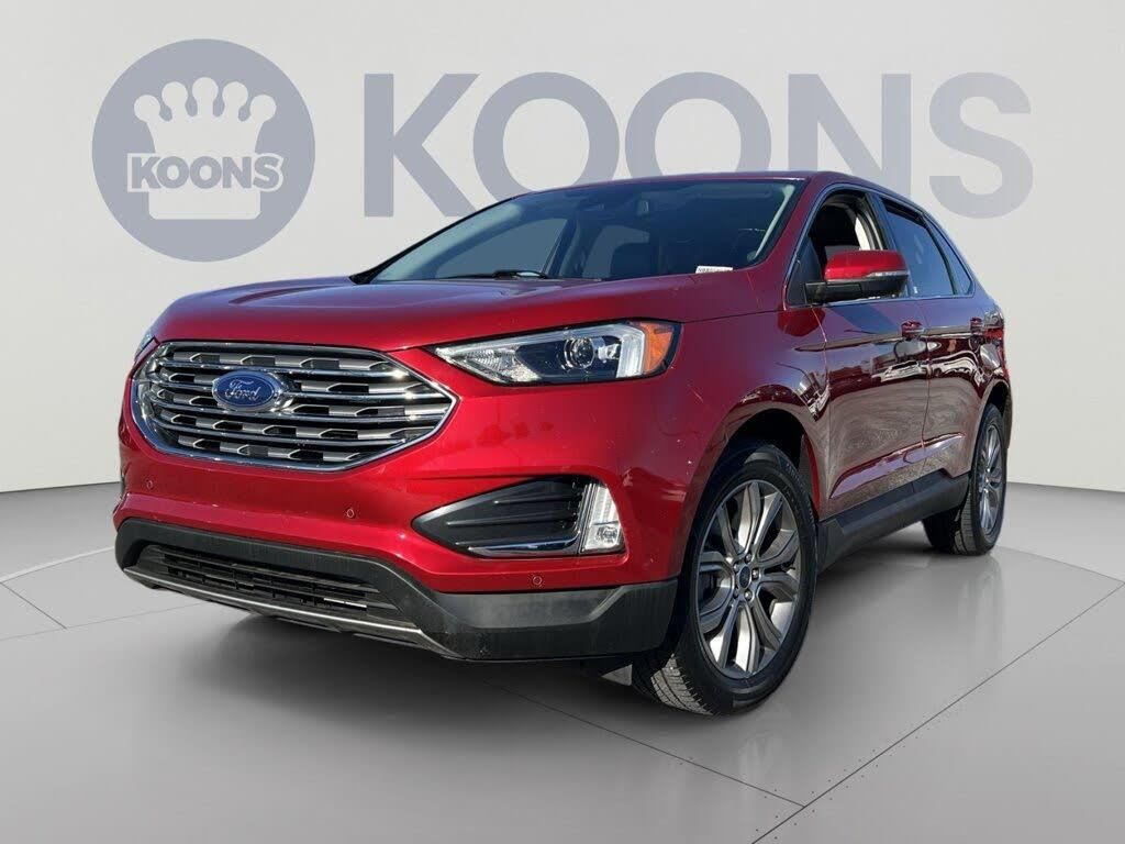 2022 Ford Edge Titanium — photo 1 of 1
