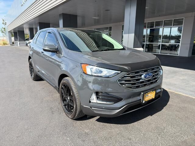 2021 Ford Edge Titanium — photo 1 of 13