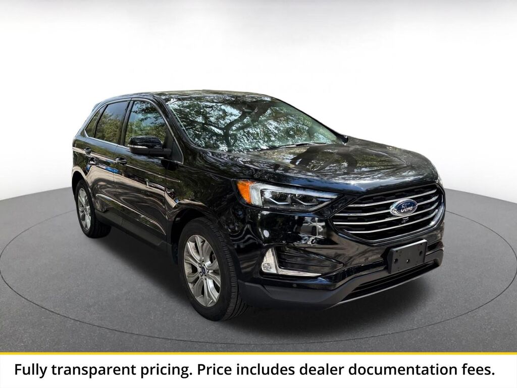 2022 Ford Edge Titanium — photo 1 of 3