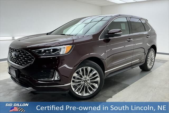 2022 Ford Edge Titanium — photo 1 of 1