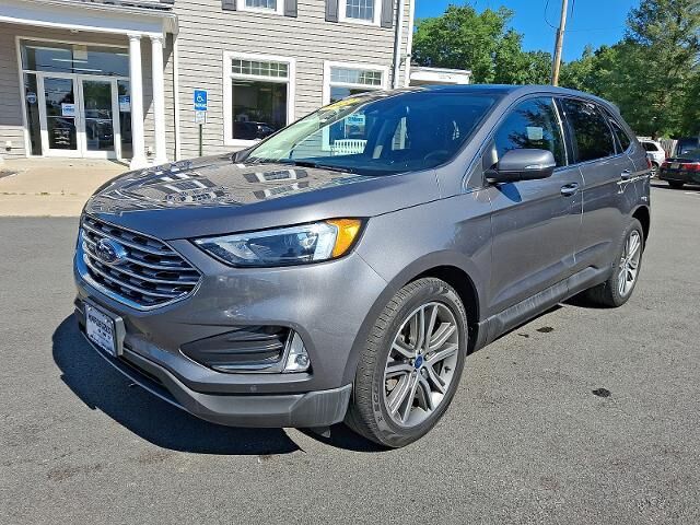 2022 Ford Edge Titanium — photo 1 of 26