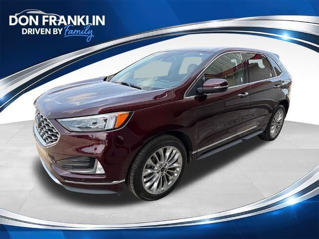 2023 Ford Edge Titanium — photo 1 of 13