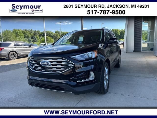 2023 Ford Edge Titanium — photo 1 of 5